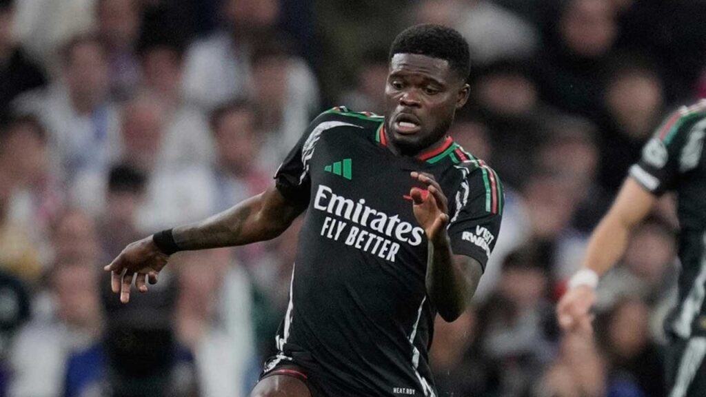 Aksi Thomas Partey dalam laga Real Madrid vs Arsenal