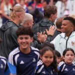 Erling Haaland dan Kylian Mbappe sebelum laga Norwegia vs Prancis di Grup I Piala Dunia 2026